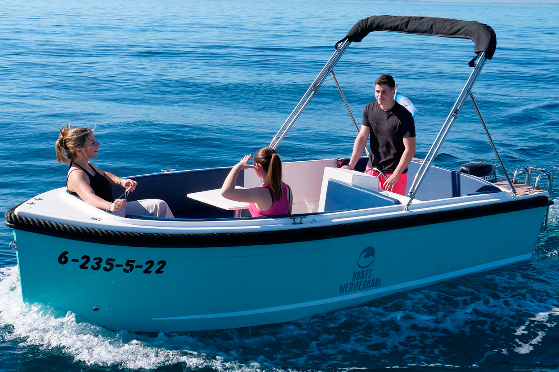 Barcos sin Licencia